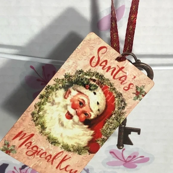 Santa's Magic Key Set with Tags - Picture 2 of 9